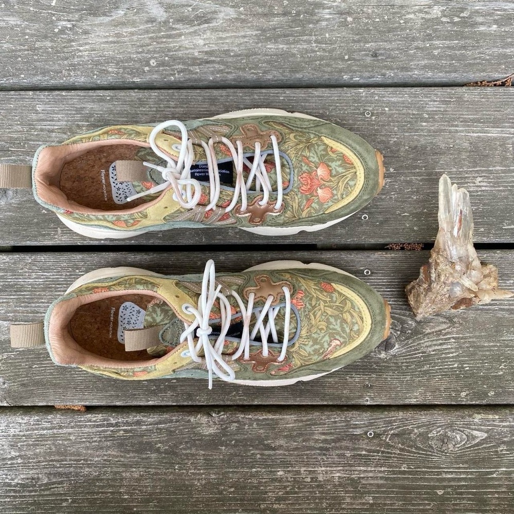 Flower Mountain YAMANO 3 WOMAN Floral Print Earthy Gorpcore Outdoor Sneakers 7.5